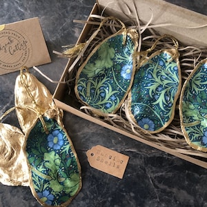 Set of Oyster Shell Christmas Decorations, Morris Christmas Ornaments, Decorative Shells, Shell Christmas Tree Decorations, Recycled Gift