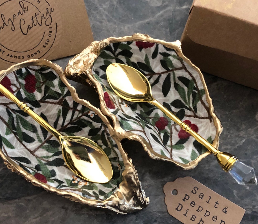 William Morris Arbutus Pair of Oyster Shell Salt & Pepper Etsy