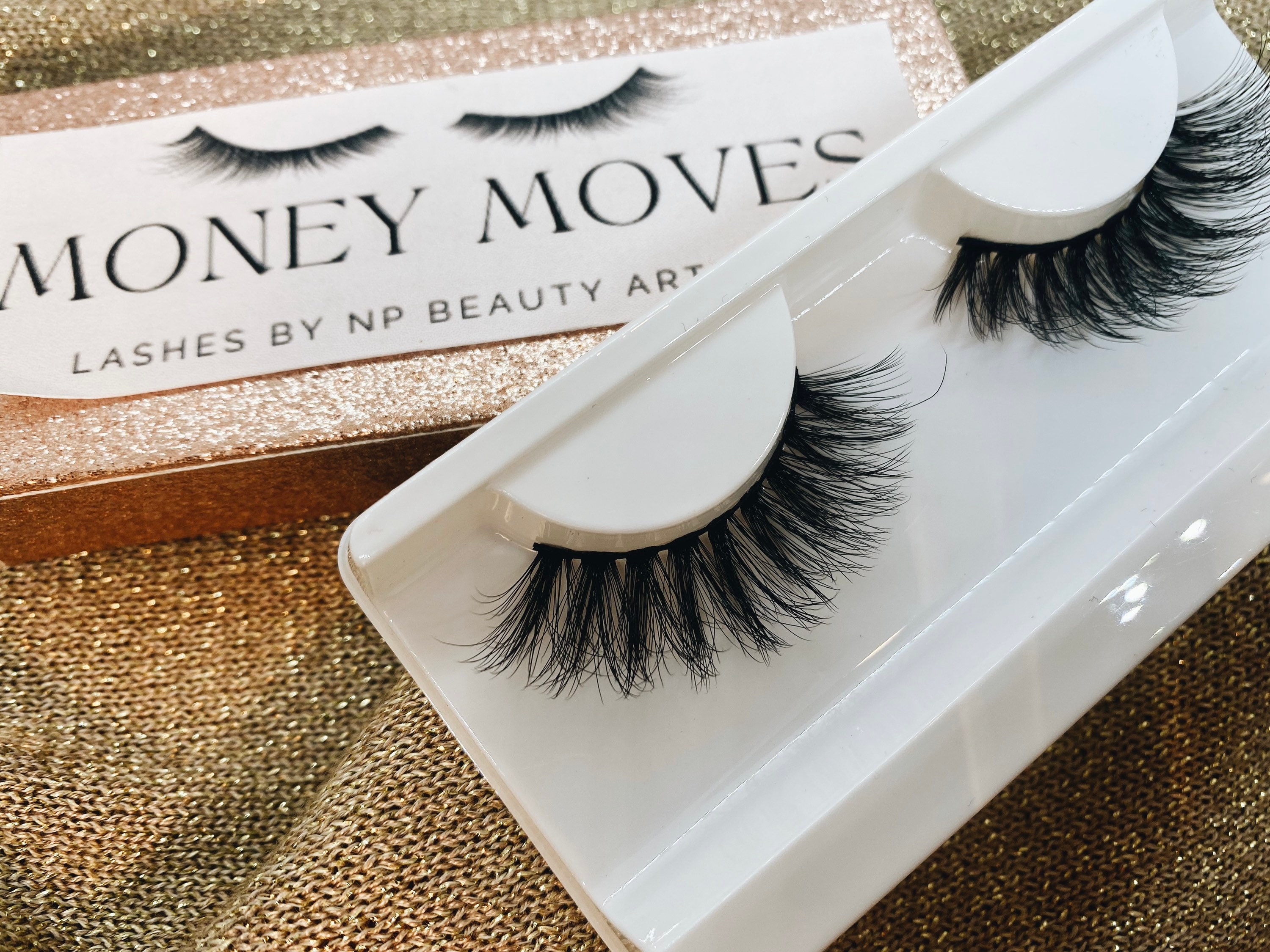 FALSE LASHES/ fake lashes/ eyelashes/