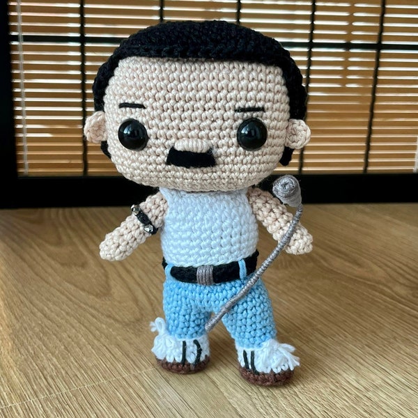 Freddie Mercury Amigurumi | 15cm