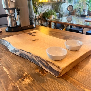 Live edge platter -  Italia