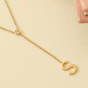 Collar de lazo con inicial personalizado, letra de diamante en oro macizo de 14 k, diamantes naturales, joyería con inicial de nombre personalizada, minimalista