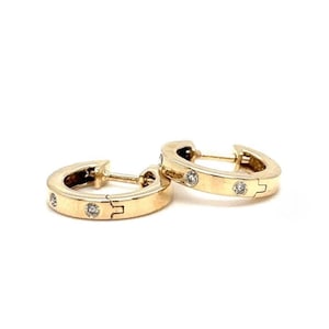 ダイヤモンド ハギー キッズ イヤリング、14K ソリッド ゴールド、天然ダイヤモンド、キッズ ジュエリー、ミニマリストな日常使いのフープ、幼児、女の子、子供へのギフト