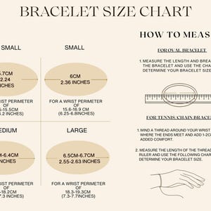 Pu&ograve; includere: Un grafico che mostra le dimensioni dei braccialetti in pollici e centimetri. Il grafico include istruzioni su come misurare i braccialetti ovali e i braccialetti a catena da tennis. Il grafico &egrave; etichettato con le seguenti dimensioni: XXS, XS, S, M, L e XL.