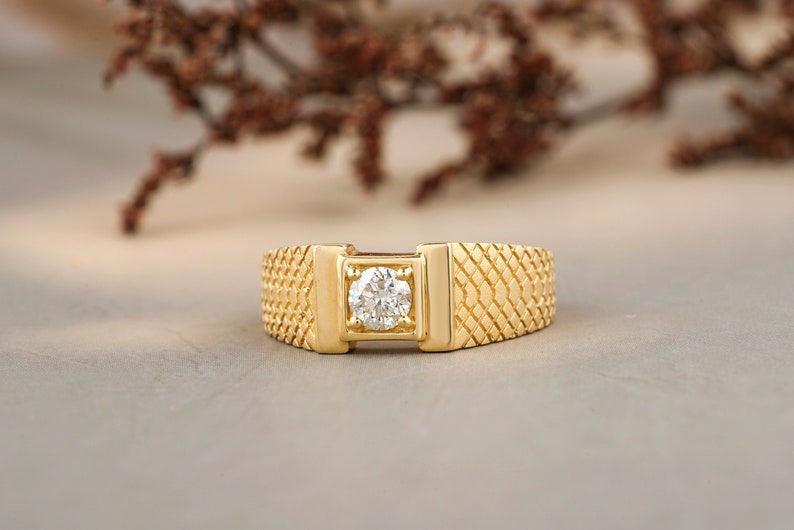 Men's solitaire diamond gold ring
