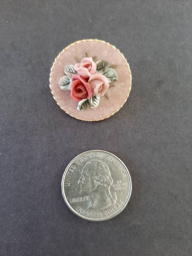 Three Roses Floral Pin - Etsy