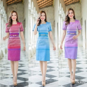 Beautiful midi dress| Printed fabric in Thai pattern| Vintage dress| Office Dress| Sheath Dress| Bust up to 40"