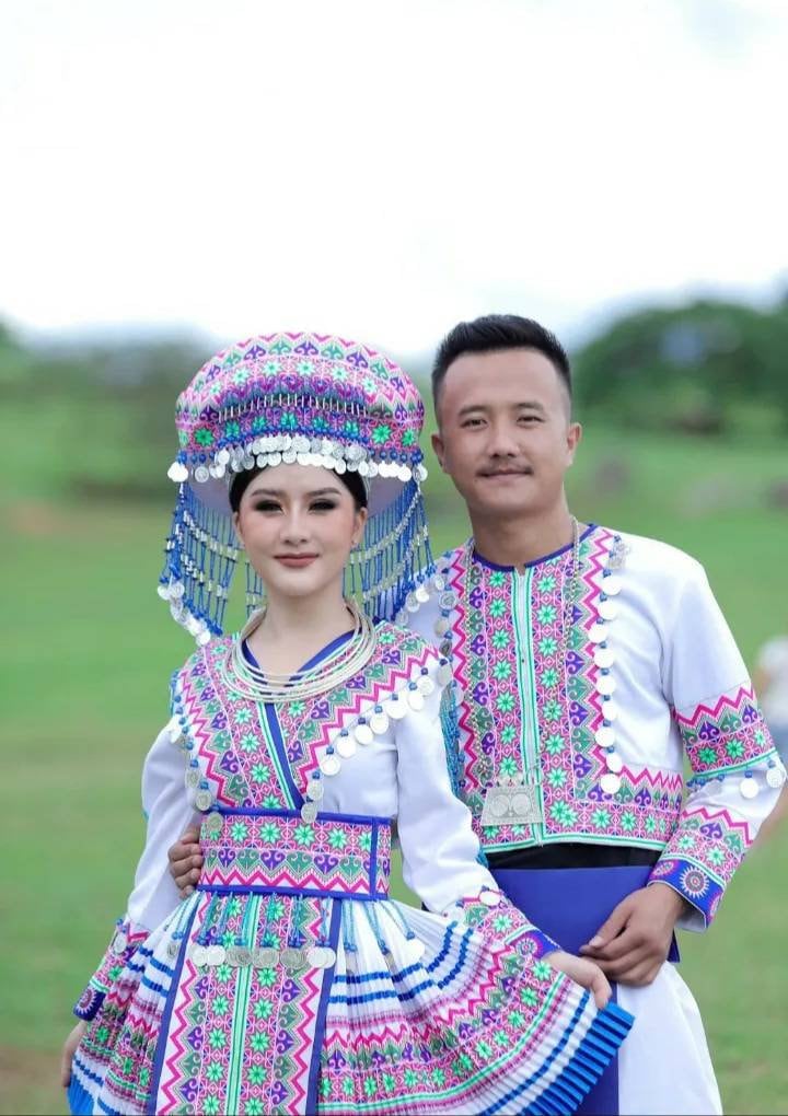 Hmong New Year Clothes