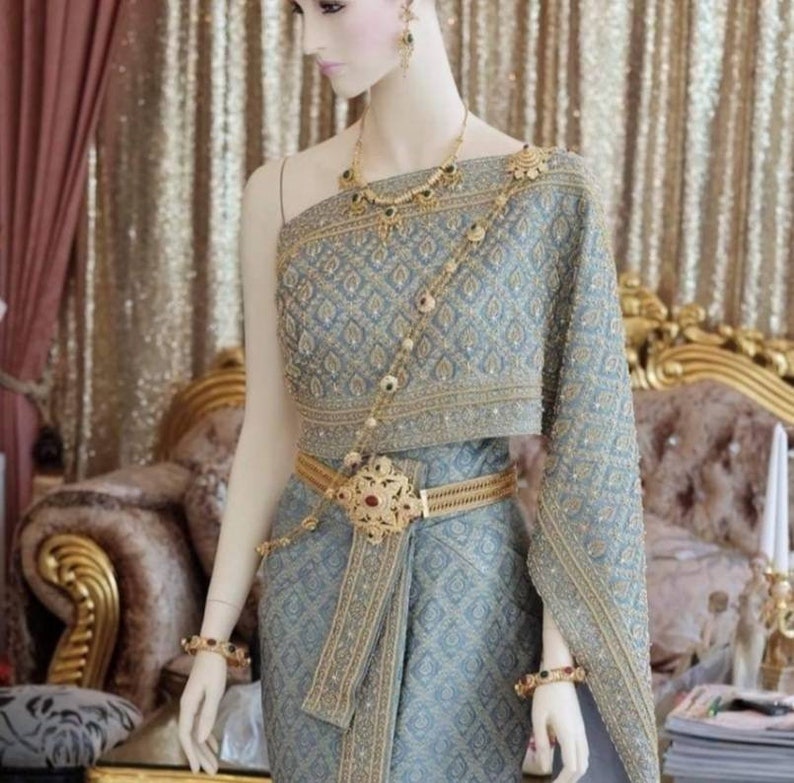 Couture: Thai Chakkri Wedding dress Thai/Khmer Wedding dress Handmade Bead Embroidery Authentic Silk Made to Measurement Personalization image 2