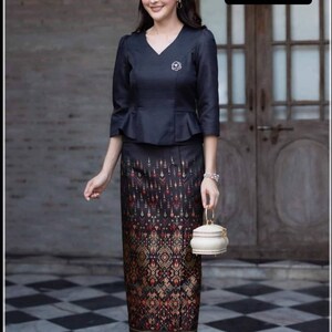 Beautiful traditional Thai/Lao dress Synthetic Silk dress Asian Vintage outfit Temple dress for Asian women Bust up to 44 image 1