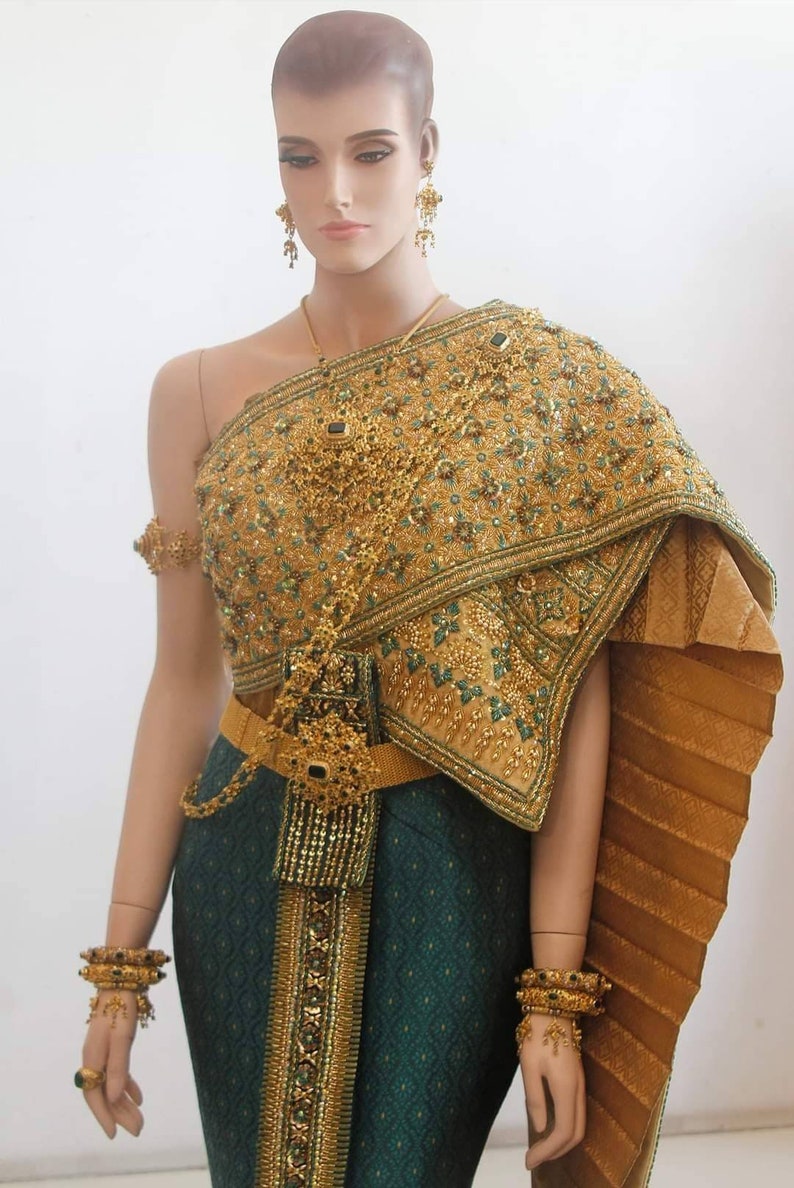 Luxury Thai Chakkrabhat Outfit Bride Handmade Embroidered - Etsy
