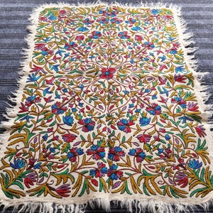 Kashmir Wool Namda Rug – Artisan Embroidery, Traditional Craft | Boho Home Décor | India Soft Wool, Hand-Stitched Artwork