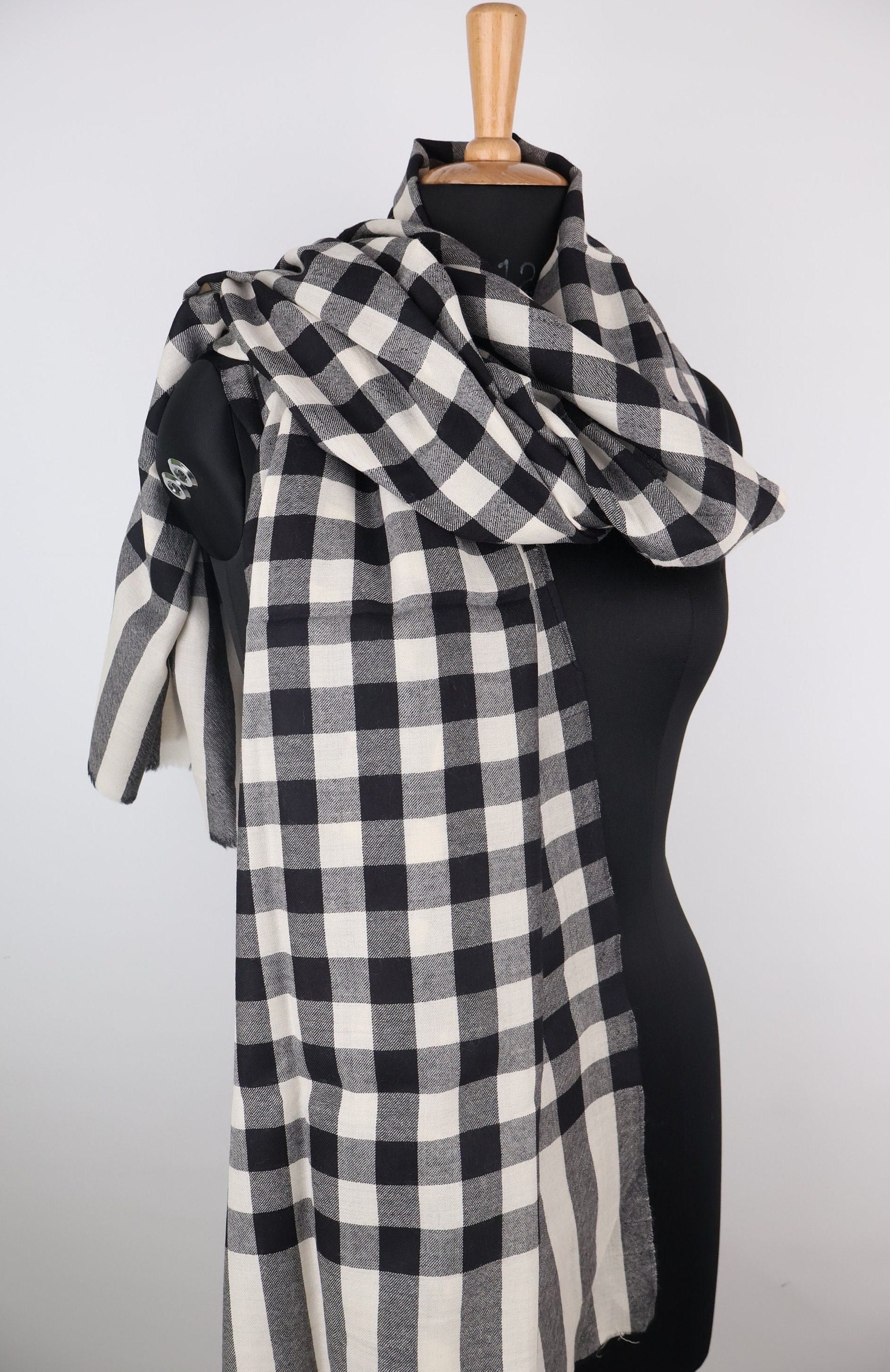 Pure Wool Handloom Made Check Shawl From Kashmir|pashmina Shawls