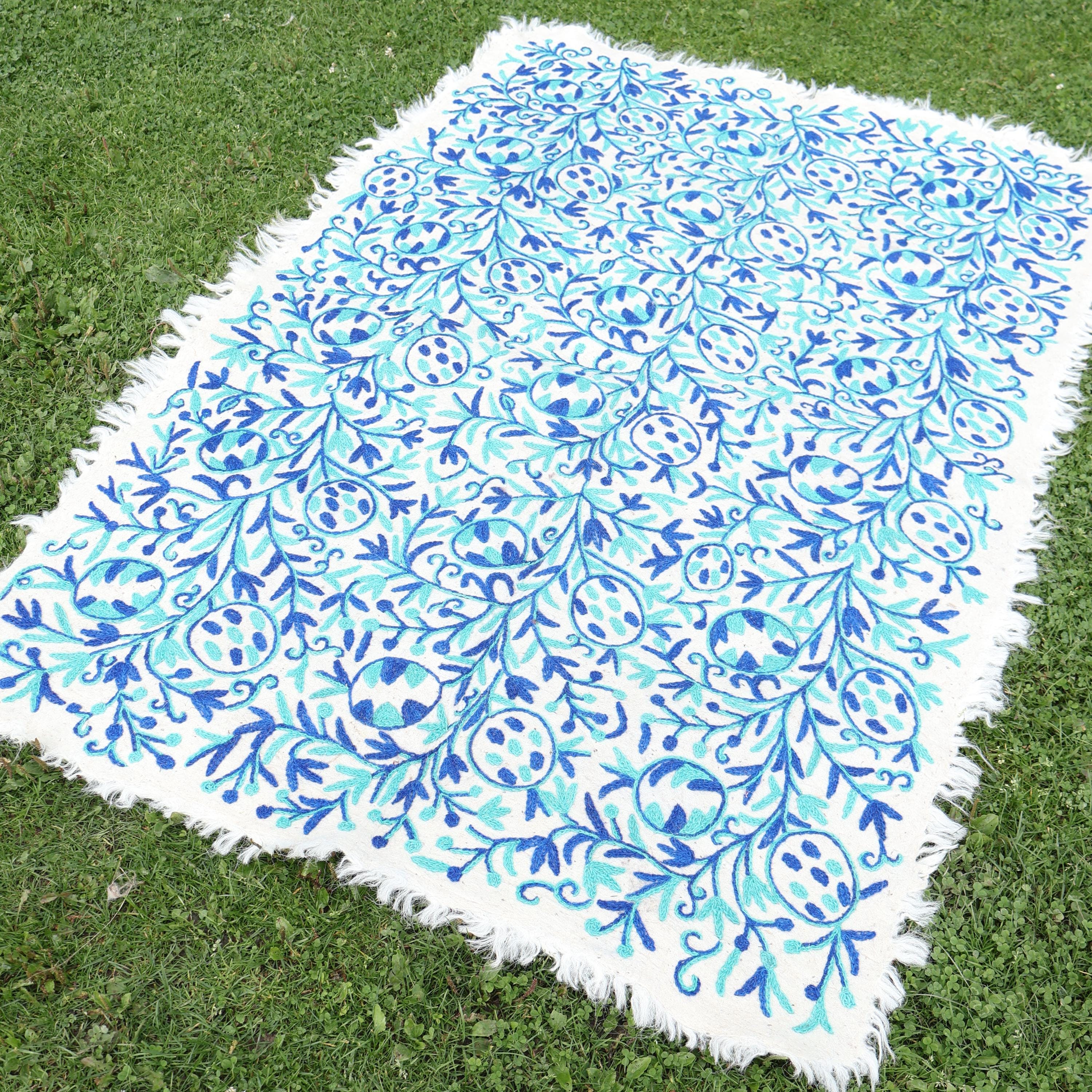 ハンドメイドのカシミール ナムダ ラグ | 伝統的なウール