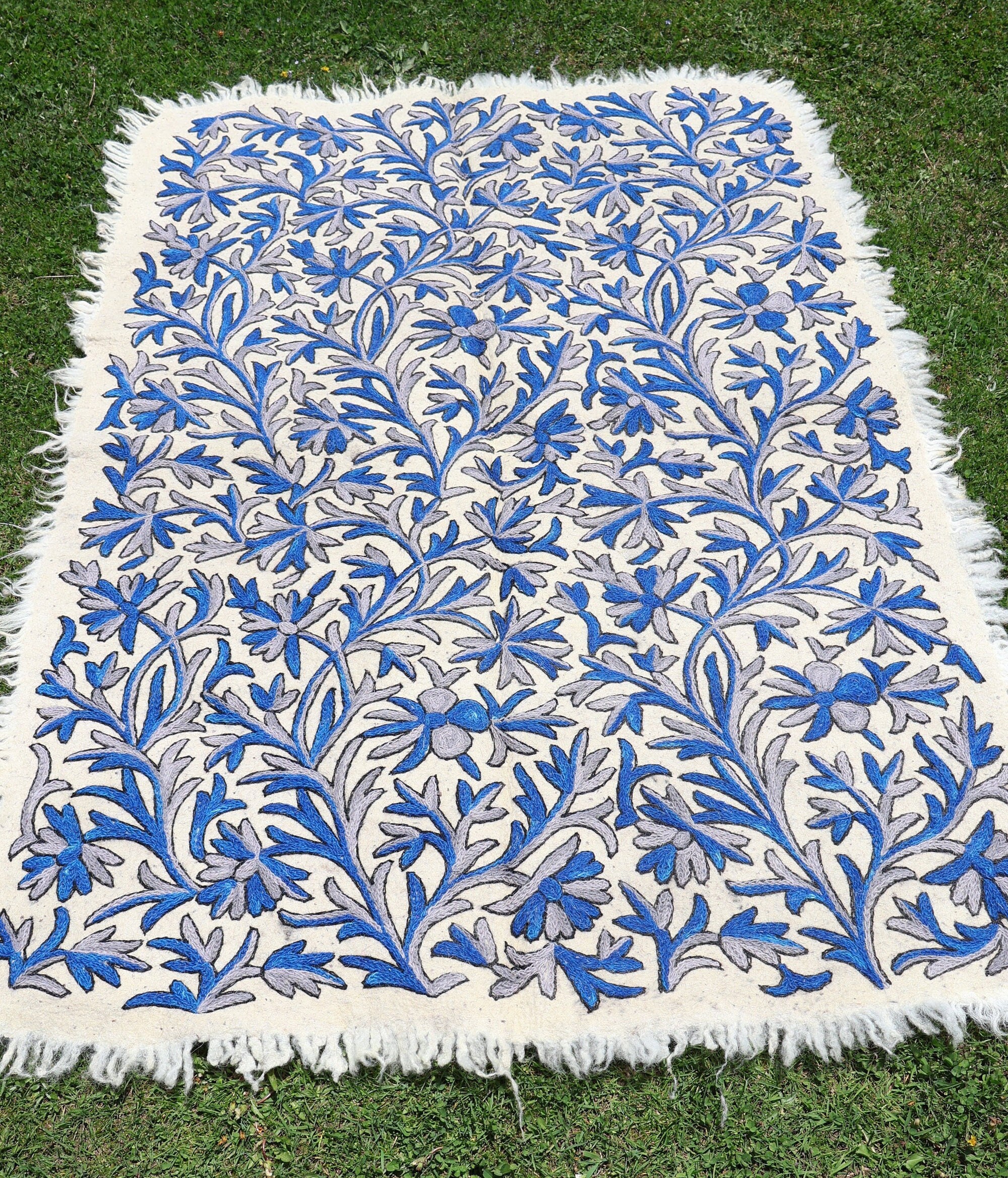 Artisan Kashmir Namda Rug | Felted Hand Embroidered Rugs |vibrant ...
