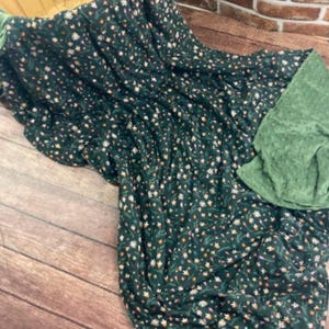 Green Floral Weighted Blanket – Cotton Wildflower Print, Anxiety Relief