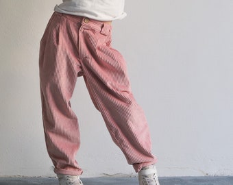 Weite Walhose. Hose aus 100% Baumwollcord. Gewaschene Cord Hose für Kinder.