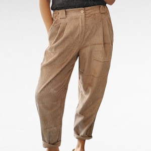 100% Baumwolle Cord Hose. Natürliche Vintage gewaschene Cord Haremshose für Frau. Feincord Hose mit Reißverschluß. Kastig geschnittene Cordhose.