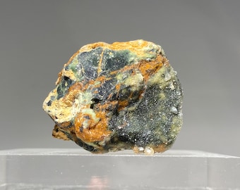 Grappe de calcédoine chromée vert foncé avec quartz druzy - Turquie