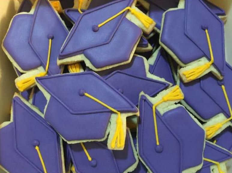 graduation cap 3inch cookie cutter disponible en plusieurs couleurs