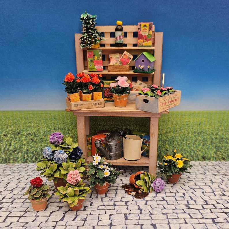 Dollhouse Miniature Pflanztisch 1:12 Puppenstube Pflanzen Blumen Plants Garden Garten Flowers Table Miniatur Geranium Spring Samen Frühling 6