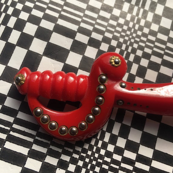 Vintage 1940s Red Bakelite Scimitar Sword Brooch … - image 4