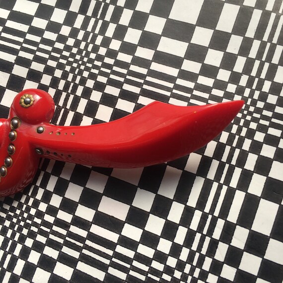 Vintage 1940s Red Bakelite Scimitar Sword Brooch … - image 5