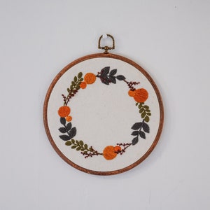 Winter Floral Wreath Pattern