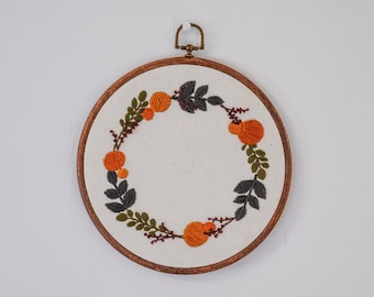 Winter Floral Wreath Pattern