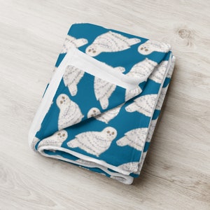 Snowy Owl Throw Blanket