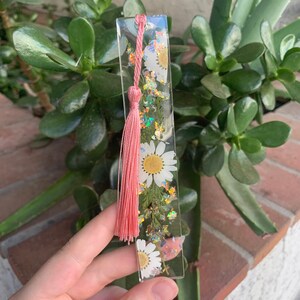 Daisy Holographic Bookmark