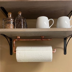 Papel toalha de cobre feito à mão, dispensador, suporte para papel toalha, suporte para papel toalha, acessório de cozinha, decoração rústica, acabamento industrial.