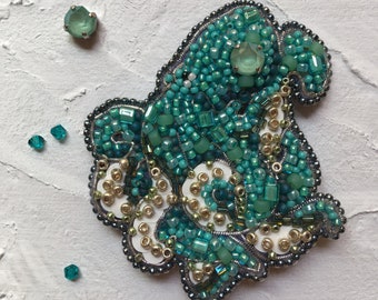 Octopus handmade embroidery jewelry brooch pin glass beaded