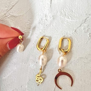 Pearl earrings, Snake Moon dangle mismatched earrings, Boho gold huggie set zdjęcie 6