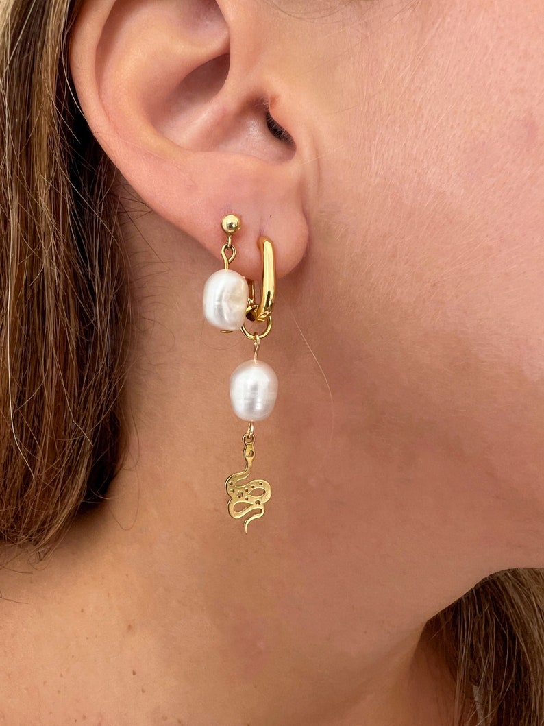 Pearl earrings, Snake Moon dangle mismatched earrings, Boho gold huggie set zdjęcie 2