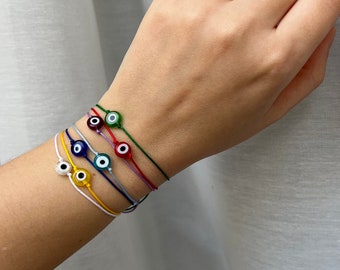 Red String Evil Eye Bracelet, Dainty Minimal Protection Jewelry, Handmade Lucky Charm Wristband for Women & Men