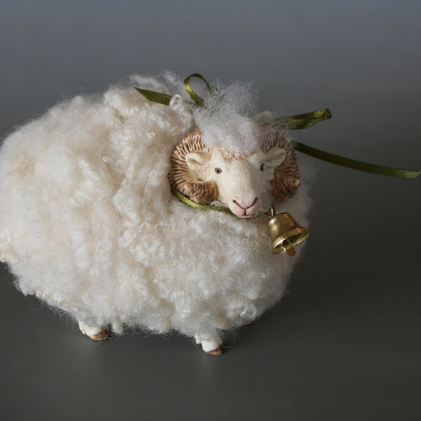 Sheep Decor, Ram Figurine with Needle Felted Wool, Merino wool hand felted over ceramic sheep body, Gift for Sheep Lover, Sheep Decoration