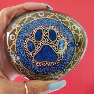 DOG PAW - For pet lovers.  Dotted art in blues, lavender, purple, white and gold borders, rock stone art