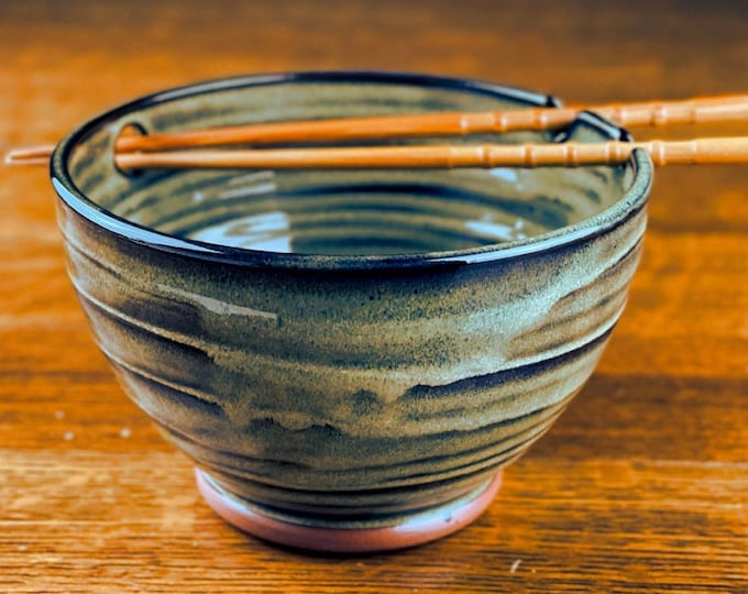 Sage Green Glaze Noodle Bowl: Handmade Stoneware Ramen Bowl with Chopsticks
