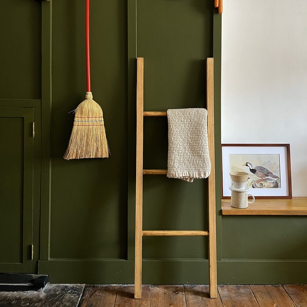 Échelle de couverture en bois massif de style rustique | Porte-serviettes en bois | Échelle à serviettes | Échelle de courtepointe | Fabriqué à la main | Maison folklorique