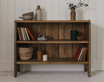 Vintage stijl boekenkast gemaakt van massief hout | Rustieke Boekenkast | Houten Boekenplank | Rustieke opslageenheid | Handgemaakt | Volkshuis