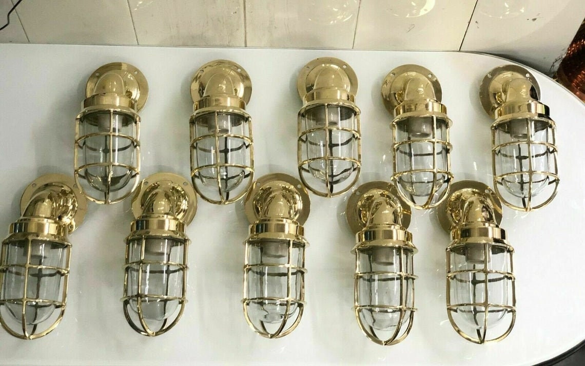 NAUTICAL AMERICAN BULKHEAD POST MOUNTED BRASS NEW LIGHT WITH JUNCTION BOX  1 PCS 
