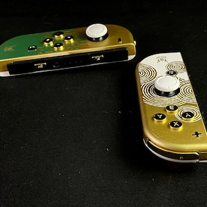 Tears of the Kingdom Custom Nintendo Joycons with gold buttons and white joysticks