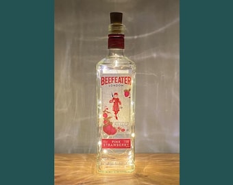 Beefeater Strawberry Gin Bottle Lamp | Warm / Bright LED Lights | Light Up Gin Bottle | Cork Fairy Lights | Upcycled Gin Gift