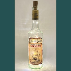 Captain Cook&#39;s rumfleslamp | Warme / heldere LED-verlichting | Oplichtende rumfles | Kerstverlichting van kurk | Geüpcycled rumgeschenk