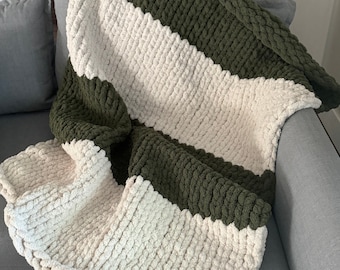 Stripe handmade chunky knit chenille blanket, Farmhouse throw blanket, Housewarming gift, New Mom, Picnic blanket, Grad gift, Gift for Him