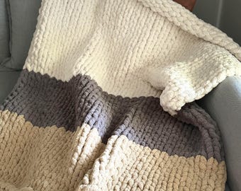 Handmade chunky knit chenille blanket, Farmhouse throw blanket, Housewarming gift, New Mom gift, Picnic blanket, Bohemian, Free US shipping