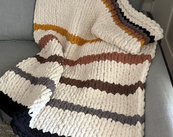 Handmade chunky knit chenille blanket, Farmhouse throw blanket, Housewarming gift, New Mom gift, Picnic blanket, Bohemian, Gift for Him