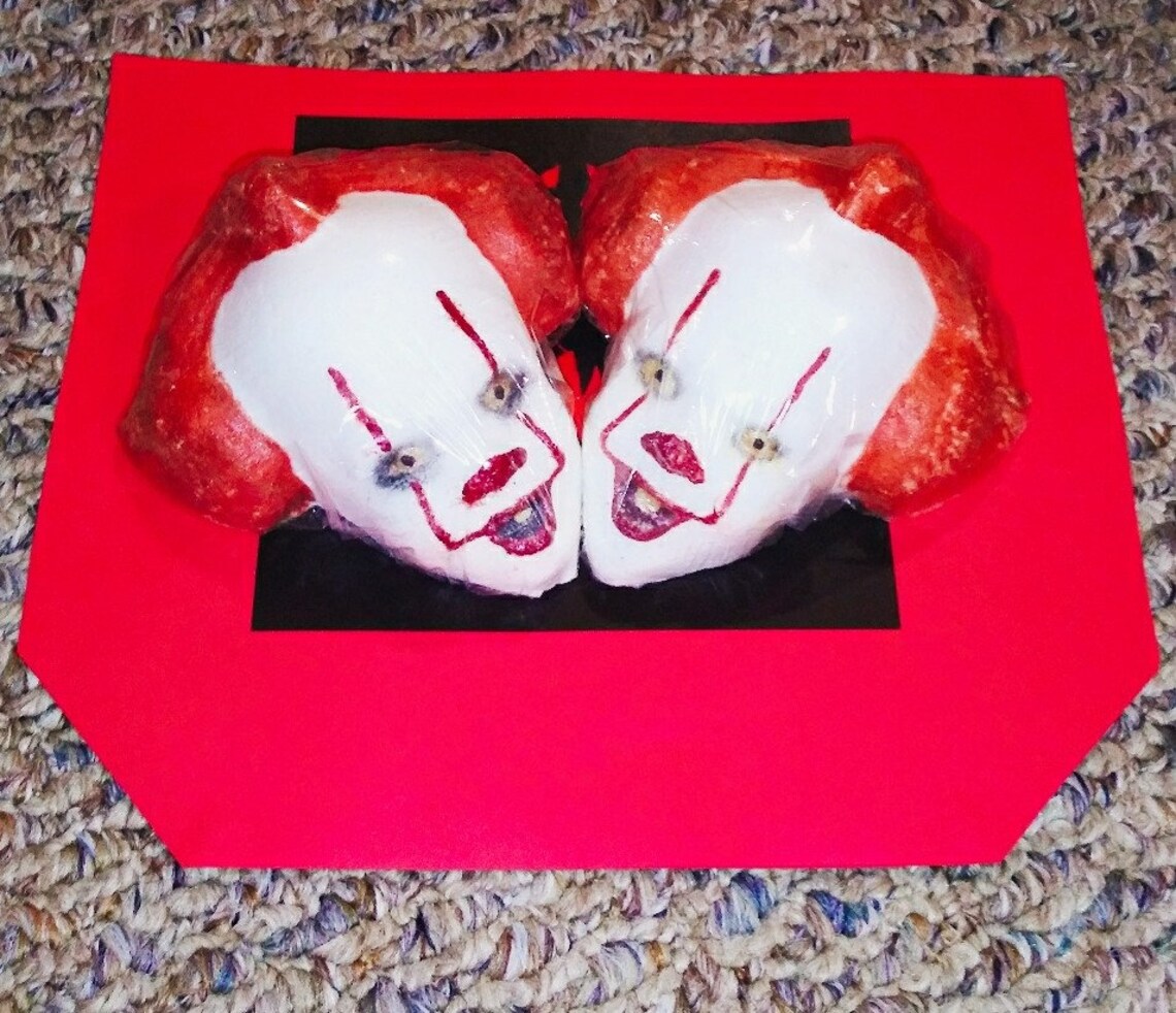 Pennywise Bath bomb Clown Horror Bath Bomb | Etsy