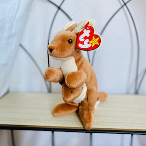 Vintage Pouch the Kangaroo - Retired Beanie Baby
